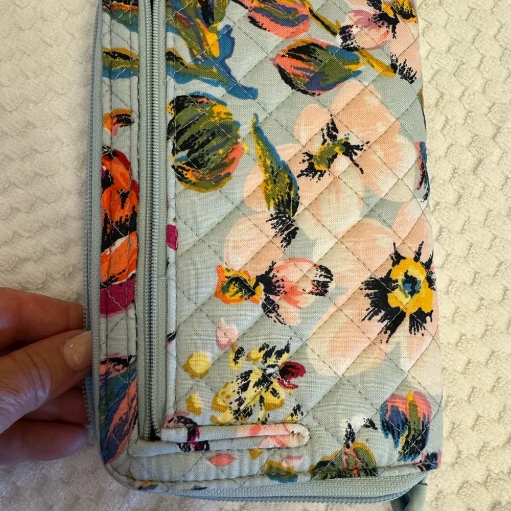 Vera Bradley Multicolor Floral Quilted Wallet - Picture 1 of 5
